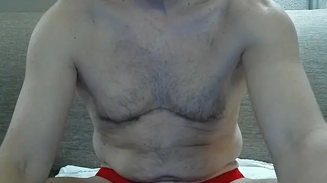 Snapshot of slickshavedballs chatting on 03/10/25, 12:18 slickshavedballs online show from 03/10/25, 12:18