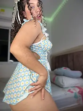 Snapshot of Shara_dreams chatting on 02/01/26, 11:25 Shara dreams online show from 02/01/26, 11:25