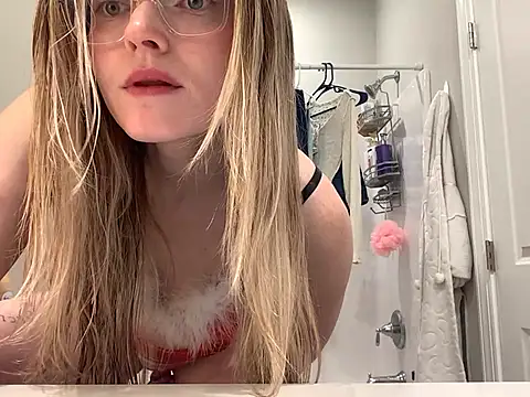 Snapshot of collegeslay chatting on 12/23/24, 01:40 collegeslay online show from 12/23/24, 01:40