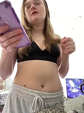 Snapshot of collegeslay chatting on 03/22/25, 04:04 collegeslay online show from 03/22/25, 04:04