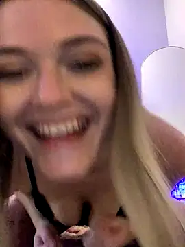 Snapshot of collegeslay chatting on 09/08/25, 11:26 collegeslay online show from 09/08/25, 11:26