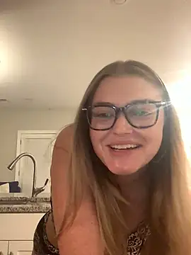 Snapshot of collegeslay chatting on 09/28/25, 11:10 collegeslay online show from 09/28/25, 11:10