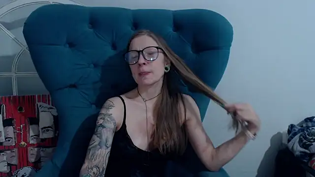 Snapshot of alexandra_zaryanova chatting on 02/04/25, 06:49 alexandra zaryanova online show from 02/04/25, 06:49