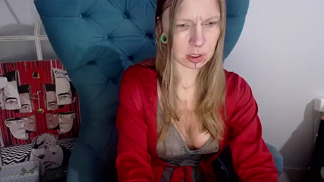 Snapshot of alexandra_zaryanova chatting on 09/21/25, 08:05 alexandra zaryanova online show from 09/21/25, 08:05