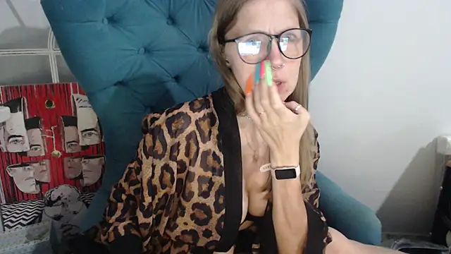 Snapshot of alexandra_zaryanova chatting on 09/24/25, 06:00 alexandra zaryanova online show from 09/24/25, 06:00