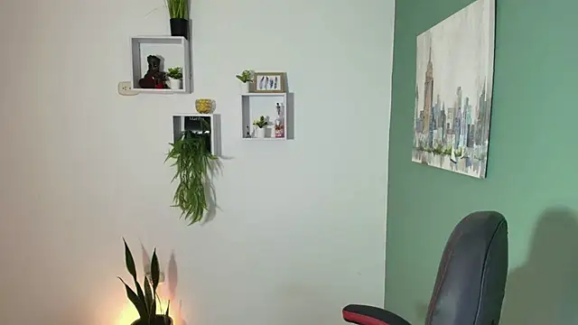 bella 99  online show from 12/17/24, 11:28