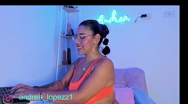 andrea lopezz  online show from 12/07/24, 05:15