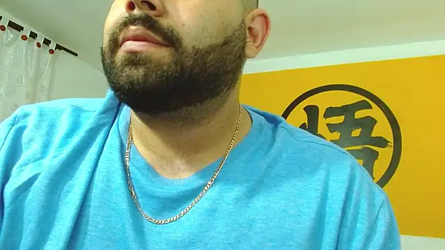 Snapshot of Beerbear_boy chatting on 02/04/25, 07:44 Beerbear boy online show from 02/04/25, 07:44