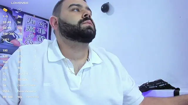 Snapshot of Beerbear_boy chatting on 02/08/25, 08:21 Beerbear boy online show from 02/08/25, 08:21