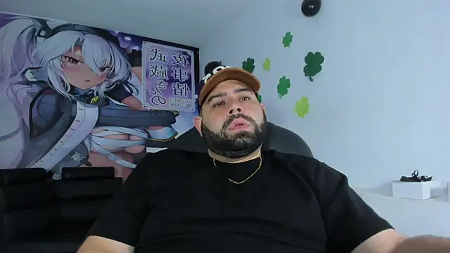 Snapshot of Beerbear_boy chatting on 03/19/25, 07:49 Beerbear boy online show from 03/19/25, 07:49