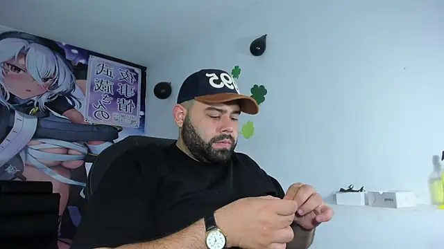 Snapshot of Beerbear_boy chatting on 03/19/25, 10:53 Beerbear boy online show from 03/19/25, 10:53