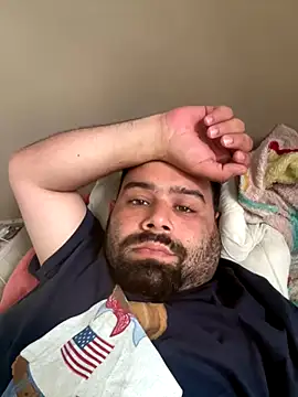 Snapshot of Beerbear_boy chatting on 12/16/25, 07:19 Beerbear boy online show from 12/16/25, 07:19