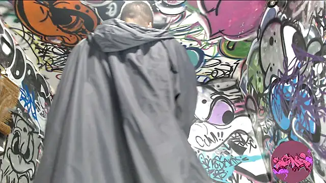 Snapshot of Justin_Frank chatting on 02/23/25, 12:30 Justin Frank online show from 02/23/25, 12:30