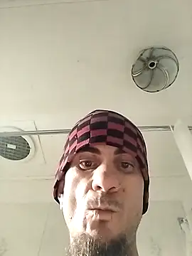 Snapshot of robvegas274 chatting on 10/11/25, 09:46 robvegas274 online show from 10/11/25, 09:46