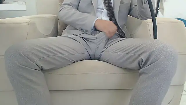 Snapshot of masterxmonster chatting on 10/28/25, 09:35 masterxmonster online show from 10/28/25, 09:35