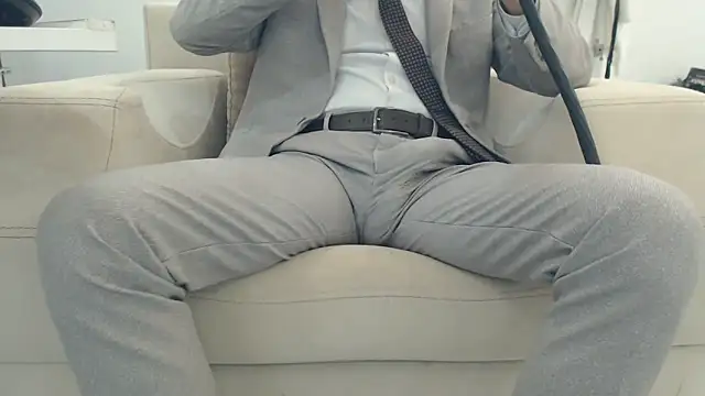 Snapshot of masterxmonster chatting on 11/01/25, 03:52 masterxmonster online show from 11/01/25, 03:52