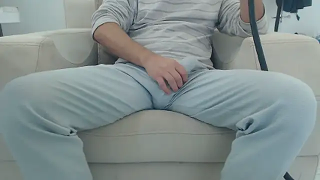 Snapshot of masterxmonster chatting on 11/29/25, 10:29 masterxmonster online show from 11/29/25, 10:29