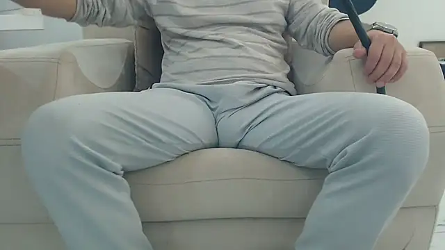 Snapshot of masterxmonster chatting on 12/02/25, 10:38 masterxmonster online show from 12/02/25, 10:38