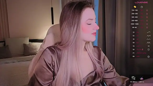 elinanortas online show from 12/18/25, 04:18