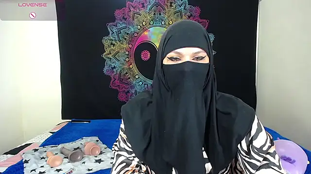 evelyn  salah online show from 10/28/25, 09:13