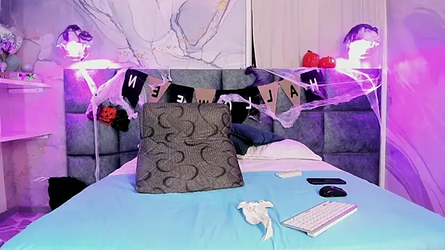 Scarleett 22 online show from 10/16/25, 07:59