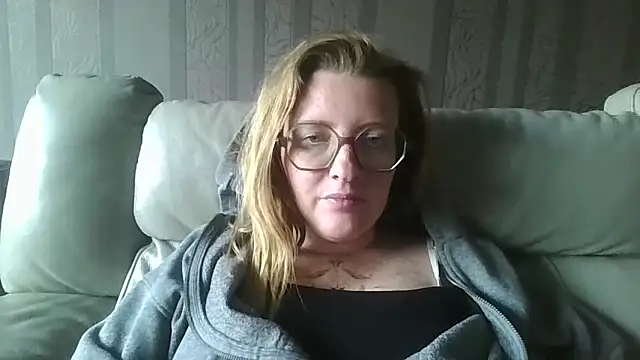 LiquidLeonie online show from 05/09/26, 04:23