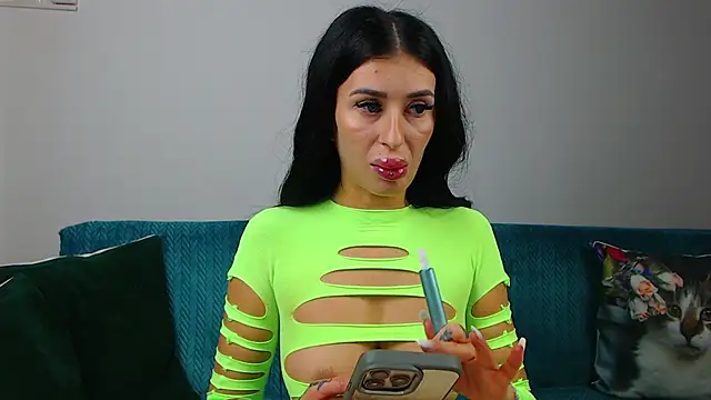 SaraDaisy online show from 04/23/26, 06:03