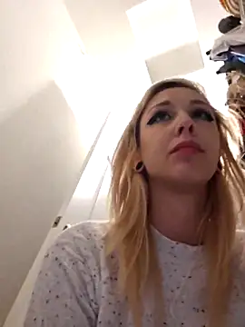 AmethystFoxx online show from 11/06/25, 09:37