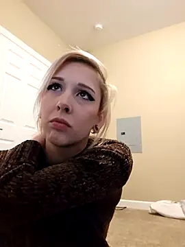 AmethystFoxx online show from 12/18/25, 10:16