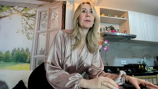 Snapshot of ashleymilf_1 chatting on 05/20/26, 07:31 ashleymilf 1 online show from 05/20/26, 07:31
