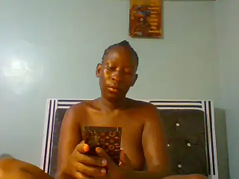 Snapshot of blackcuteebony chatting on 02/12/25, 06:08 blackcuteebony online show from 02/12/25, 06:08