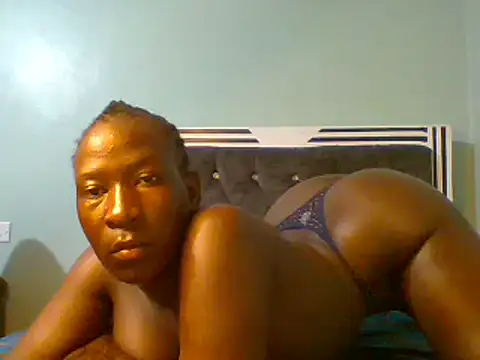 Snapshot of blackcuteebony chatting on 02/13/25, 12:11 blackcuteebony online show from 02/13/25, 12:11