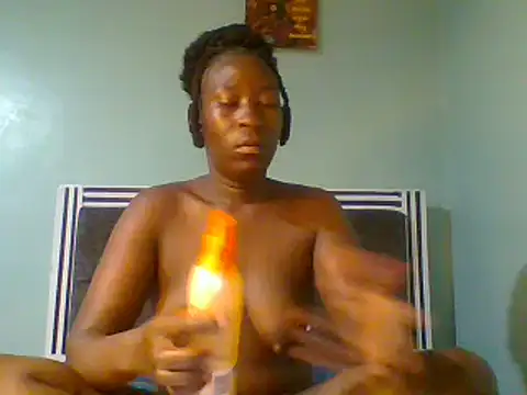 Snapshot of blackcuteebony chatting on 03/12/25, 07:24 blackcuteebony online show from 03/12/25, 07:24
