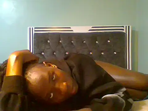 Snapshot of blackcuteebony chatting on 03/20/25, 01:04 blackcuteebony online show from 03/20/25, 01:04