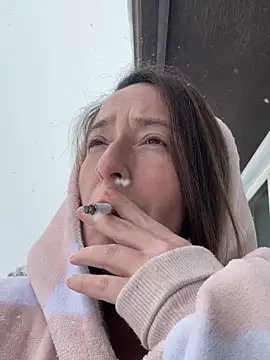 Snapshot of Mini_And_The_Bear chatting on 02/20/26, 06:08 Mini And The Bear online show from 02/20/26, 06:08