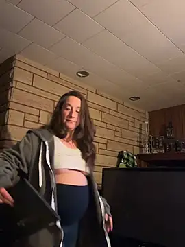 Snapshot of Mini_And_The_Bear chatting on 02/25/26, 12:09 Mini And The Bear online show from 02/25/26, 12:09