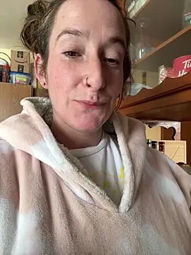 Snapshot of Mini_And_The_Bear chatting on 02/26/26, 04:06 Mini And The Bear online show from 02/26/26, 04:06