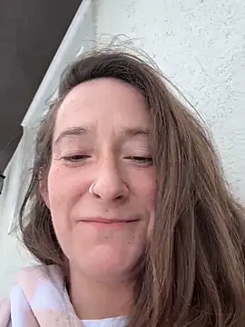 Snapshot of Mini_And_The_Bear chatting on 02/27/26, 04:29 Mini And The Bear online show from 02/27/26, 04:29