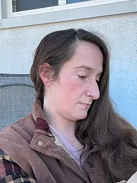 Mini And The Bear online show from 04/21/26, 02:56