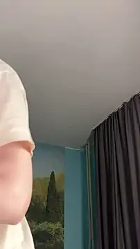 Snapshot of NinaVI chatting on 12/01/24, 05:57 NinaVI online show from 12/01/24, 05:57