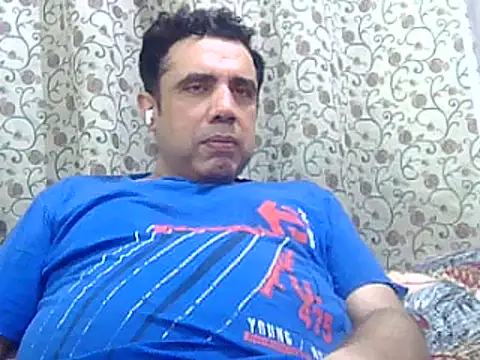 Snapshot of brilliant9 chatting on 08/02/26, 03:10 brilliant9 online show from 08/02/26, 03:10