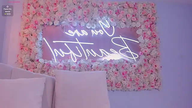 NaomiSainz online show from 02/18/25, 05:53