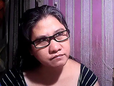 sweetsosie18 online show from 10/05/25, 12:47