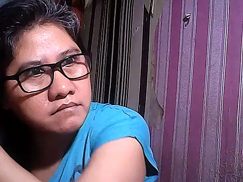 sweetsosie18 online show from 11/10/25, 10:20