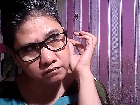 sweetsosie18 online show from 11/26/25, 01:06