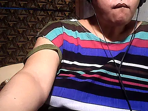 sweetsosie18 online show from 01/13/26, 02:50