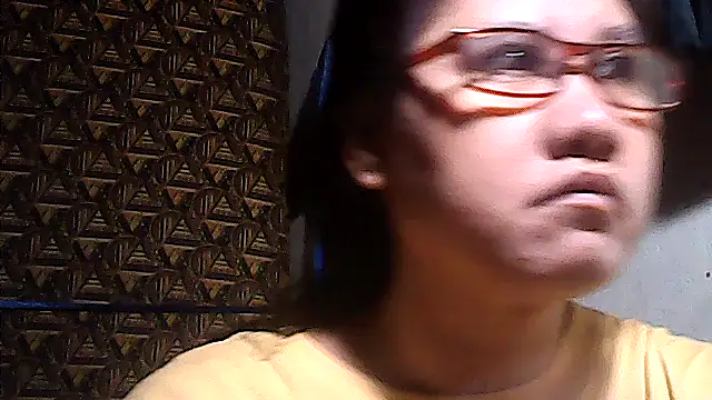 sweetsosie18 online show from 04/15/26, 06:42