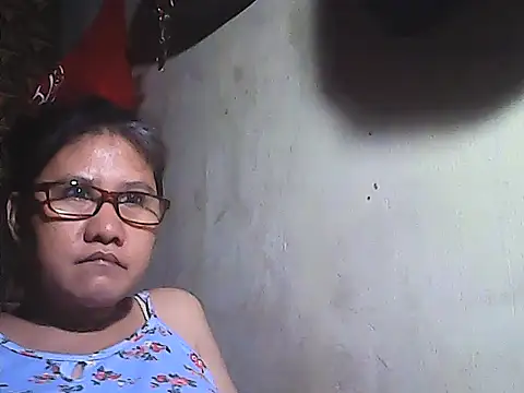 sweetsosie18 online show from 05/18/26, 04:07