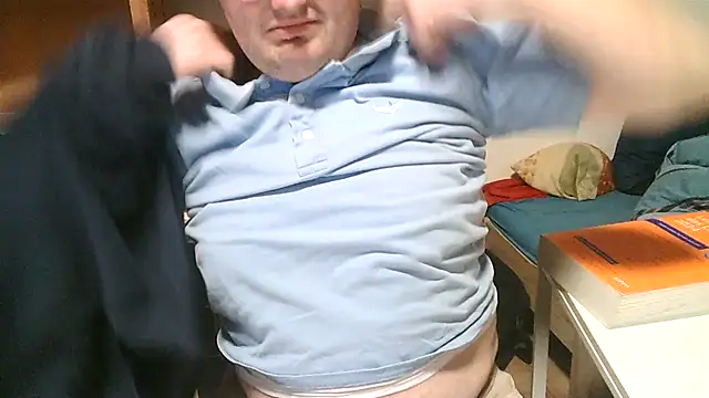 Snapshot of makau1 chatting on 03/05/25, 06:01 makau1 online show from 03/05/25, 06:01