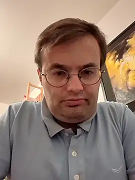 Snapshot of makau1 chatting on 09/26/25, 09:30 makau1 online show from 09/26/25, 09:30